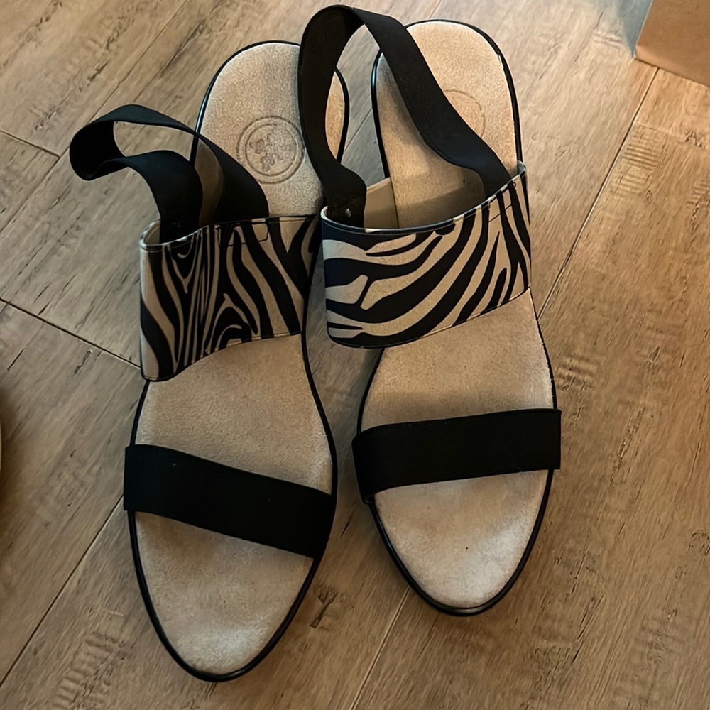 Cannon linen lightweight sandals size 10